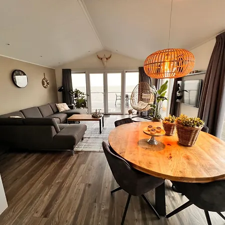 בית נופש Exclusieve Vakantievilla ***** Markermeer *