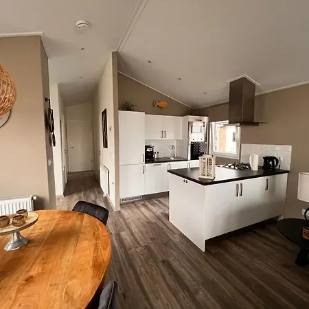 بيت للعطل Exclusieve Vakantievilla ***** Markermeer Bovenkarspel
